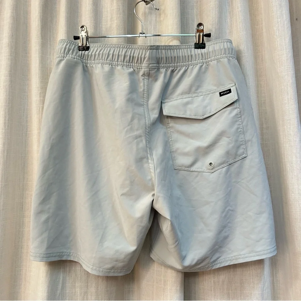 RVCA Reactive 17